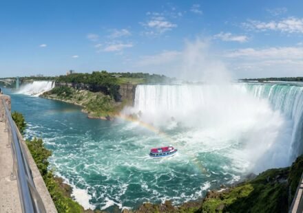 What is cost to visit niagra waterfall from canada