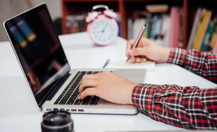 10 Free Online Tools That Make Writing University Assignments Less Painful
